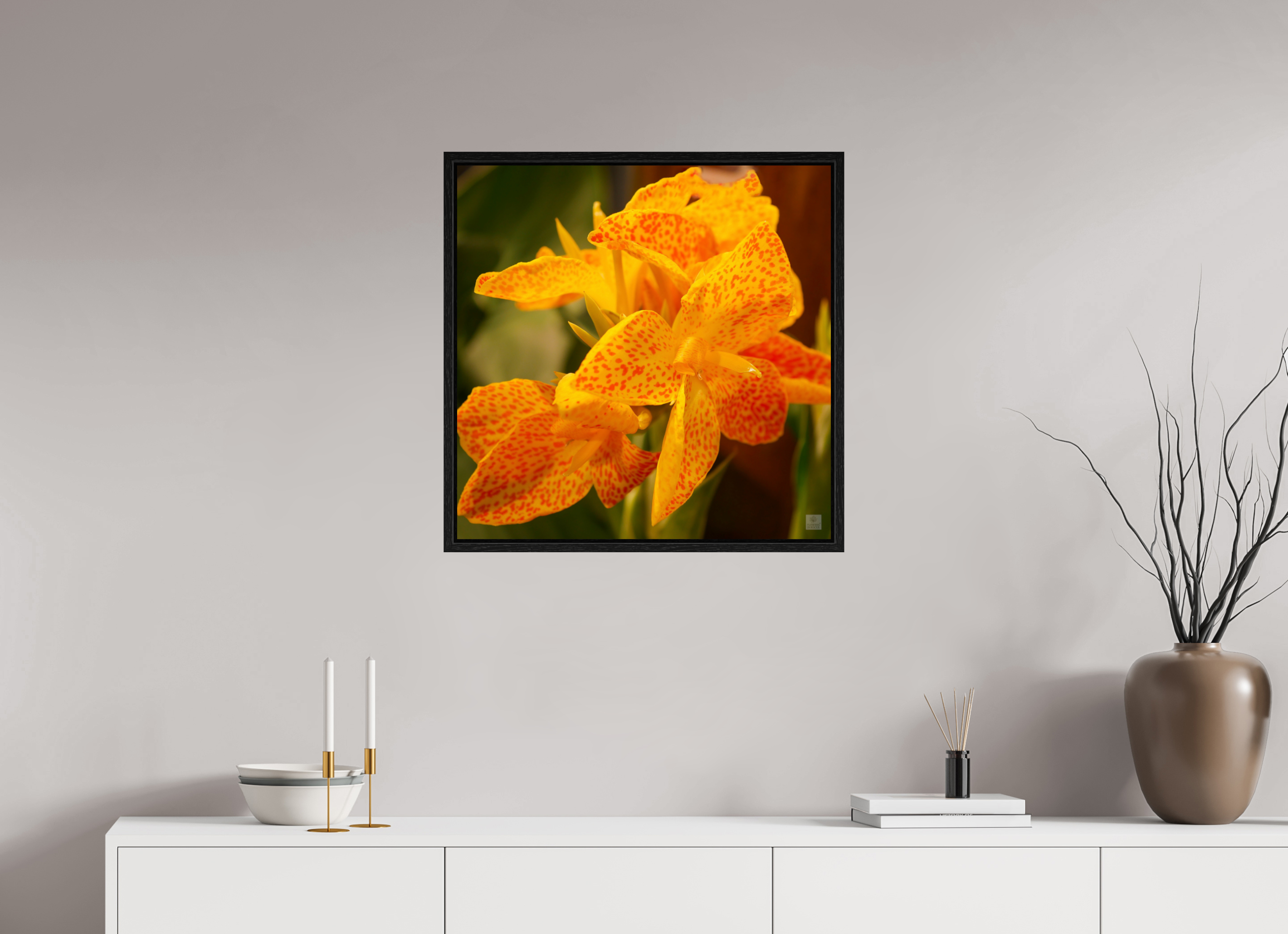 Canna lily_orange & yellow_aspect ratio 1:1
